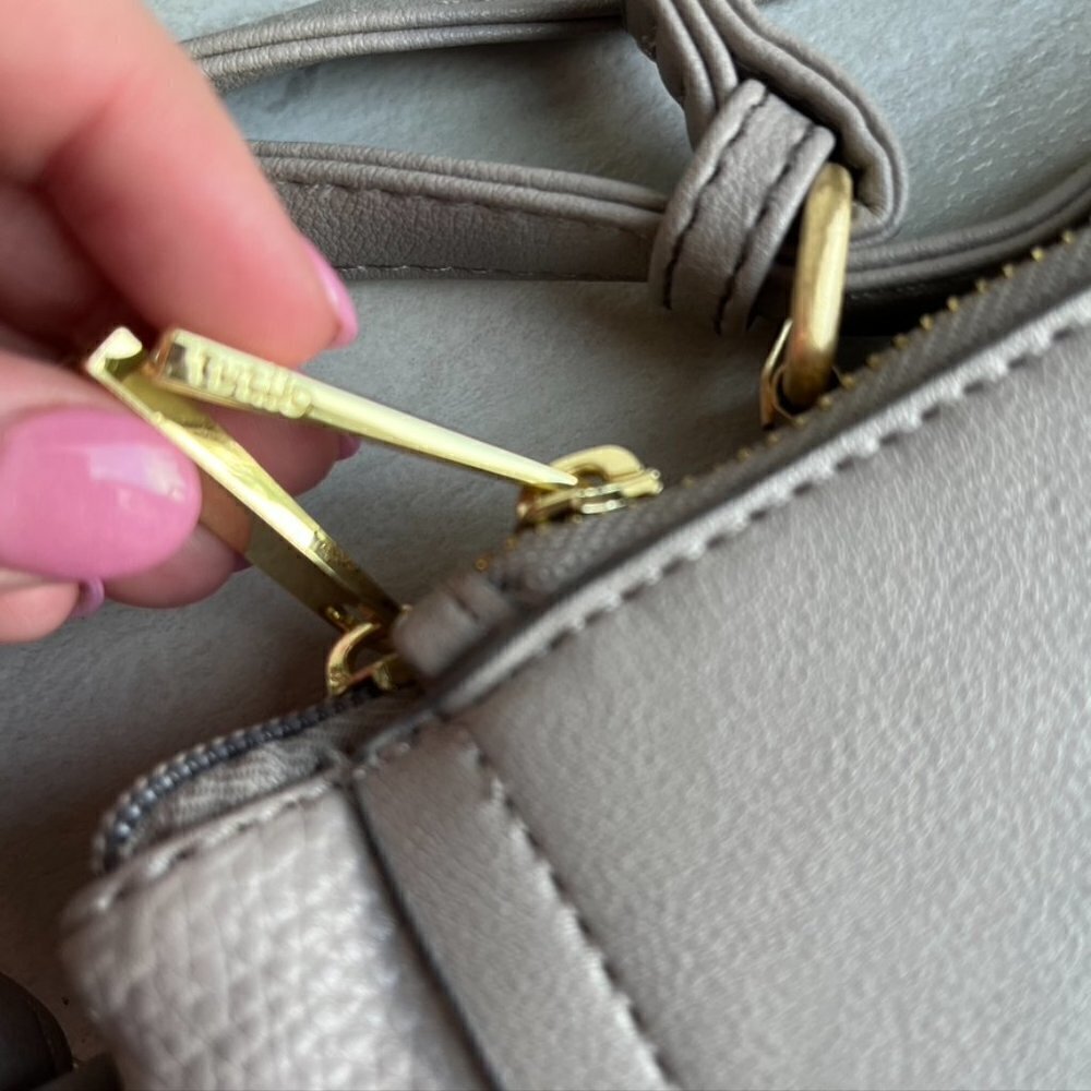 Tutilo New York Nude Beige Gray Crossbody Shoulder Bag Vegan Leather - Picture 3 of 9